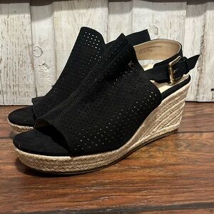 Liz Claiborne Black Wedges
